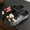 Novos Sapatos com Furos Verão Praia Frescos Flores para Sapato DIY Uso Externo Sola Grossa Modernos Antiderrapantes Respiráveis Secagem Rápida Sandálias que Aumentam a Altura