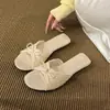 Sandalias de encaje de hadas estilo francés de tacón medio para mujer, nuevo modelo de verano 2026, sandalias deslizables versátiles con lazo estilo hada
