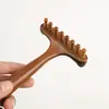 Gua Sha de Madera Maciza de Sándalo Dorado al por Mayor Peine Masajeador de Puntos de Acupuntura Meridianos del Cuello para Relajación Muscular y Masaje Multifuncional