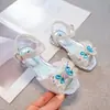 Sandalias de Niña de Alta Apariencia Verano 2026 Zapatos de Princesa con Lazo para Estudiantes de Primaria Moda Estilo Coreano Sandalias de Playa de Suela Suave