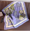 Estilo K de Lenço Quadrado Pequeno 70cm Feminino Novo Verão Versátil Lenço Presente Moda Retro Profissional Lenço Atacado Externo