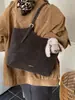 Bolsa Tote Versátil Estilo Retrô para Mulheres 2025 Inverno Novo Estilo Textura de Alto Padrão Simples Estilosa Bolsa de Ombro ou Axila