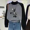 Suéter Pulóver Jacquard de Pony de Dibujos Animados Nuevo de Invierno 2025 Año Nuevo Suave y Acogedor Patchwork Bloques de Color Manga Raglán Cuello Semialto para Mujer