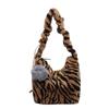 Bolso de piel con estampado de leopardo para otoño e invierno, nuevo bolso de mujer, moderno bolso de un solo hombro, bolso bandolera de gran capacidad, bolso de felpa para ir al trabajo.