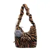Bolsa de Peluche Nueva Otoño e Invierno 2025 Bolso de Mujer con Estampado de Leopardo Vintage Bolso de Hombro de Moda Bolso Cruzado de Gran Capacidad Bolso de Felpa