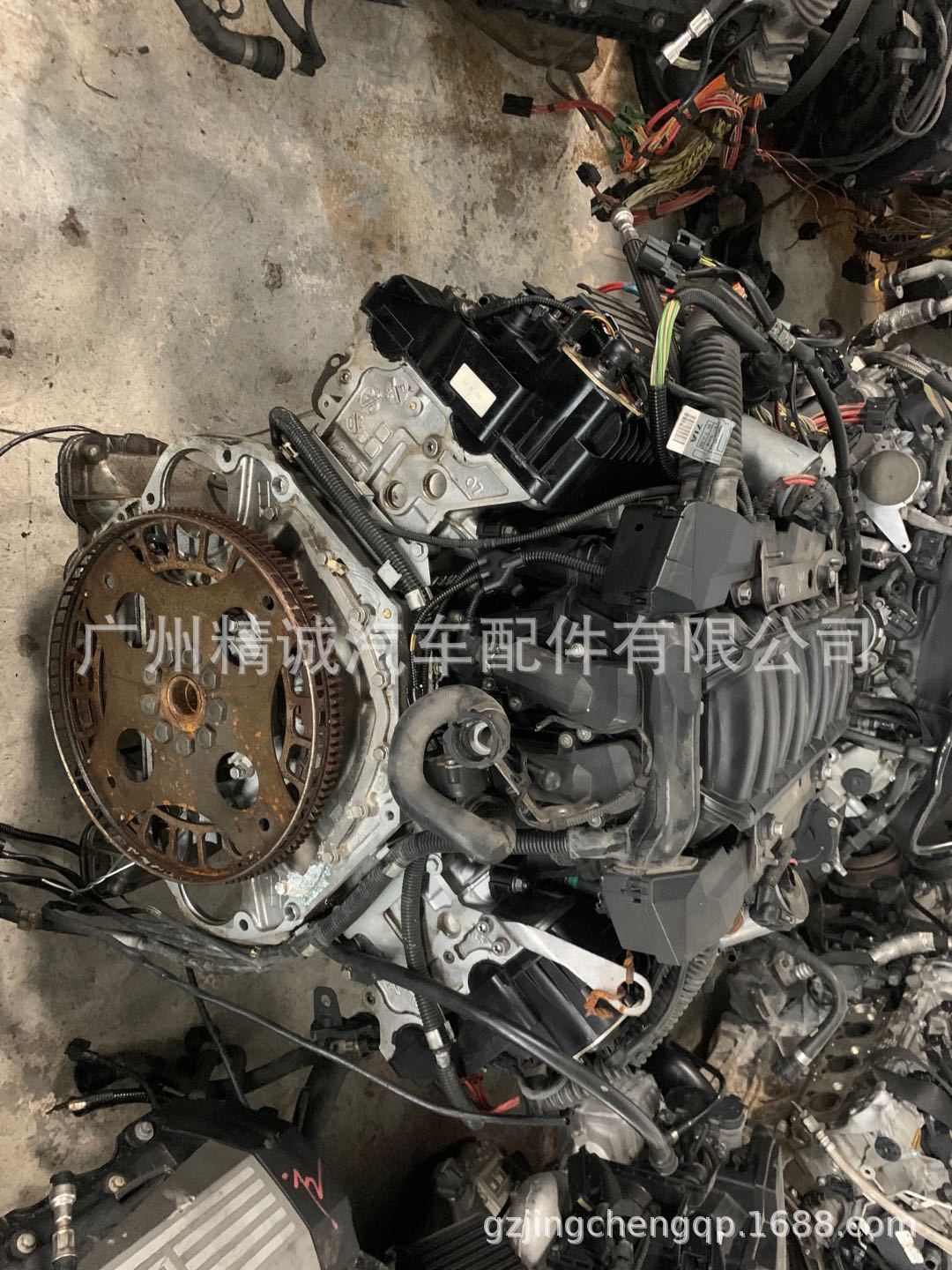 宝马750 N62B48发动机2