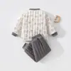 Conjunto de duas peças para bebê, jaqueta de algodão acolchoada e espessa para outono e inverno (120g) e calça, agasalho infantil com top acolchoado