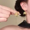 Aretes de Flor de Lirio Dorado para Mujer 2026 Nuevos Pendientes Elegantes de Alto Nivel con Gancho Pendientes Colgantes Joyería para Orejas
