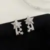Brincos únicos, simples, de luxo leve, com zircônia de alta qualidade em formato de estrela para mulheres, adequados para o dia a dia, moda, elegantes, versáteis e de nicho.