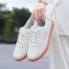 Zapatos de Tai Chi Piel de Vaca Suave Suela de Tendón Zapatos de Artes Marciales Zapatos de Práctica para Hombres Tai Chi Quan Kung Fu Zapatos Deportivos para Mujeres Nuevo Estilo Primavera 2026
