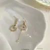 Brincos de Rosa de Veludo Vermelho Retrô Francês para Mulheres, com um Toque Luxuoso e de Nicho de Alta Qualidade, Brincos de Gota d'Água