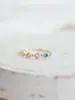 Anillo Colorido de Zirconia Estilo Japonés para Mujer, Más Vendido, Cinco Frijoles, Chapado en Oro, Lujo Accesible, Versátil, Anillo Ajustable