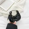 Bolsa popular deste ano feminina 2024 primavera e verão nova moda bolsa de ombro único bolsa de axila mini simples estilo ocidental bolsa de axila