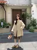 Nuevo abrigo de lana de doble cara con bufanda y gorro desmontables, engrosado para abrigar en otoño e invierno, abrigo de lana simple de longitud media para mujer