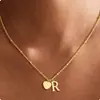 Moda Europeia e Americana Colar Simples de 26 Letras em Forma de Coração Pingente Criativo Versátil de Coração de Pêssego Corrente Curta para Clavícula Presente para Mulheres
