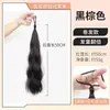 Perucas trançadas femininas podem ser estilizadas em rabos de cavalo duplos altos e baixos, com extensões de cabelo volumosas, realistas e com aparência doce que realçam o volume do cabelo.