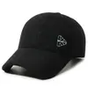 Otoño/Invierno Nuevo Bordado Letra Hombres Terciopelo Plus Cálido Gorra Pico de Pato Moda Versátil Unisex Protección Orejas Protección Frío Gorra de Béisbol
