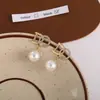 Brincos de pérola stud estilo luxo leve francês 2024 novos tendências Coreia do Sul Celebridade da internet Brincos de alto conceito Brincos retrô de primavera para mulheres
