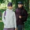 Chaqueta softshell cálida de una sola capa para mujer al por mayor, chaqueta de senderismo para hombre de primavera y otoño con capucha, a prueba de viento
