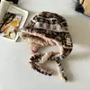 Sombrero Lei Feng de Felpa Estilo Fair Isle Vintage para Mujer, Gorro Grueso de Invierno con Orejeras, Diseño que Adelgaza el Rostro, Gorro de Punto con Cierre de Corbata