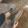 Tênis de Lona Xadrez Preto e Branco para Estudantes Femininas Estilo Retrô de Hong Kong Versátil Tênis de Skate Estilo Coreano Estilo Harajuku ulzzang Calçados Casuais