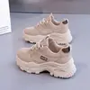 Sapatos de Verão Femininos Bai Zhenhe Novos Tênis de Malha Respirável para Mulheres, Estilo Coreano Versátil com Solado Espesso para Aumentar a Altura, Sapatos Casuais com Solado Macio