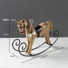 Caballo mecedor de madera, estilo vintage europeo, acabado envejecido, regalo de cumpleaños, caballito de madera pequeño, decoración del hogar para habitación infantil, adorno rojo de escritorio