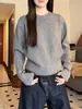 Colección Otoño 2026: Suéter Gris de Manga Larga con Cuello Redondo para Mujer - Sencillo, Elegante y Versátil con un Toque Chic Único