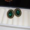 Pendientes Ovalados Retro Franceses Incrustados con Diamantes Esmeralda Estilo Geométrico de Lujo de Nicho Pendientes de Gama Alta para Mujer