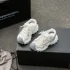Tênis Antiderrapante com Solado Macio e Recortes em Tela, Estilo Novo de Verão 2026 para Meninas, Tênis "Dad Shoes" para Meninos e Meninas