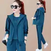 Conjunto feminino de três peças plus size para Primavera e Outono 2023, nova moda, estilo ocidental, solto, casual, com colete, suéter, traje esportivo
