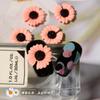 Nuevo arte de uñas pequeño de margarita coreana explosiones flores pequeñas frescas para niñas diamantes de red roja uñas decoraciones tridimensionales al por mayor