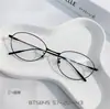 Nuevo Marco Falso de Titanio Marco Ovalado Degradado Marco Óptico Liso Retro Bt5845 Se Puede Personalizar para Mujeres con Miopía