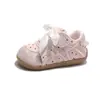 Zapatos Infantiles Forrest Gump 2026 Otoño Nuevos Tenis de Encaje de Lunares para Niñas Accesorios de Dibujos Animados para Niñas Zapatos Casuales