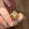 Anillo Viviente Dorado Ovalado Forma de Huevo Retro Francés Moda de Nicho para Mujer Joyería de Lujo Ligero de Gama Alta