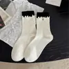 Meias Femininas Outono e Inverno Borda de Orelha de Madeira Meia-Calça Decoração Color Block Meias de Algodão Estilo Coreano Estilo Ins Versátil com Sapatos de Couro Pequenos Meias Femininas