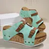 Sandalias de cuña con tira de hebilla de talla grande de suela gruesa de comercio exterior, nuevo modelo de verano 2025, sandalias de playa para mujer con tira de hebilla, suela de espuma ligera, puntera abierta