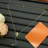 Collar de Alta Gama Aijia Modelo Nuevo 2025 con Letra H Incrustada de Diamantes para Mujer, Diseño Sencillo de Nicho, Collar de Borlas de Lujo Ligero