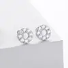 Brincos de Prata 925 com Fecho de Rosca para Mulheres, Argola Vazada Cheia de Zircônia Studs Tipo Rosca, Amigáveis para Dormir, Não Precisam Ser Removidos, Cuidado com o Furo da Orelha