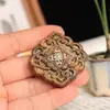 Venta Directa de Fábrica del Popular Colgante de Lujo Negro y Dorado del Dios de la Riqueza con un Buda sin Rostro, Adecuado para Colgar en el Cuello o en el Coche