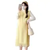 Nuevo producto para Otoño/Invierno 2026: Vestido chaleco versátil estilo francés amarillo limón con capas y flecos para mujeres embarazadas