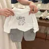 Conjunto de Otoño para Niñas 2026 Nuevo Lindo Estilo Coreano Camiseta de Manga Larga y Pantalones Rayados Conjunto de Dos Piezas para Niños Pequeños