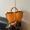 Bolso Cubo Elegante de Hombro Cruzado de Gran Capacidad para Mujer, Estilo Nuevo de Verano 2026, Casual de Moda con Hebilla de Cierre
