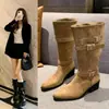 Botas Femininas Maillard Bico Fino Longas 2026 Outono Novo Vintage Salto Grosso Fivela Ocidentais Cano Alto Botas de Equitação