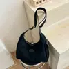 Bolso casual retro simple para el día a día, bolso de mujer de gran capacidad, nuevo popular 2026 estilo relajado bolso de hombro bolso tote