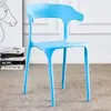Cadeira de Plástico com Encosto Simples, Cadeira de Jantar Nórdica para Uso Doméstico, Cadeira de Plástico Econômica para Adultos, Cadeira Espessada em Forma de Chifre