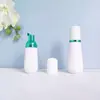 En stock botella cónica blanca de espuma de 60 ml, botella espumadora de PET para mousse de 100 ml, dispensador portátil de espuma facial