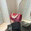 Bolsa Pequeña Cuadrada Nueva Primavera 2025 Estilo Occidental Retro Europeo y Americano Patrón de Cocodrilo Cierre Cadena Elegante de Moda para Debajo del Brazo