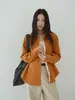 [Oufan] Camisa de Manga Larga de Color Sólido con Bloques de Color Inspirada en el Diseño para Mujer, Nuevo Estilo 2026, Corte Holgado, Adelgazante, Camisa Exterior 8526