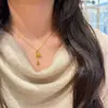 Colar Tendência Moda Coreana em Aço Titânio com Design de Pônei e Moeda, Traz Instantaneamente Riqueza, Corrente para Clavícula com Franja, Fashion e Versátil